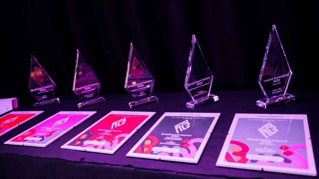 Werden am 23. März in Regsnburg verliehen: die vier Preise beim [pop]award Bayern.