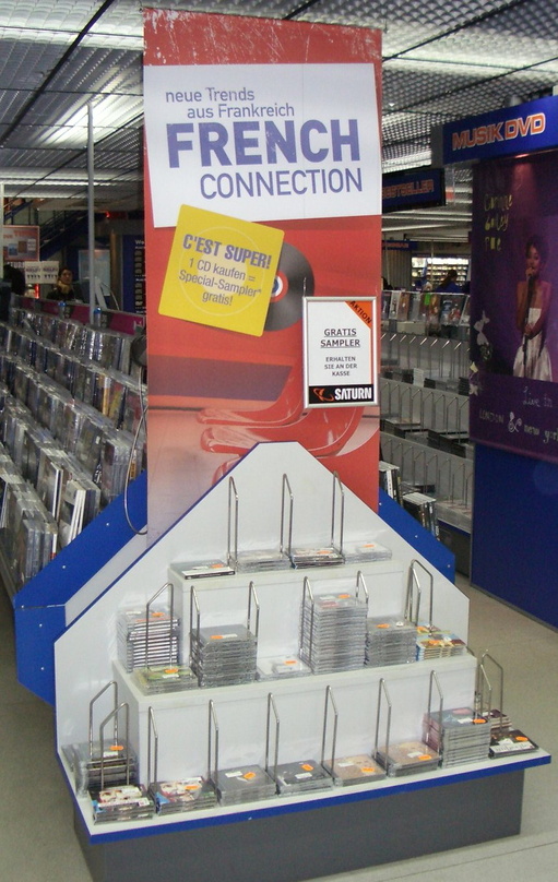 Sonderplatzierung: French Connection bei Saturn in Köln