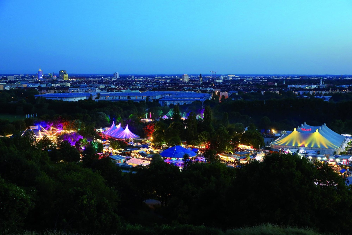 Lockte 830.000 Menschen an: das Münchner Tollwood-Festival