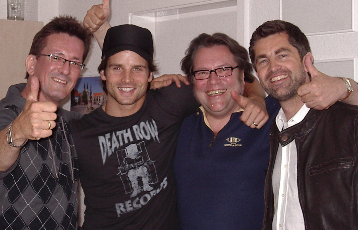 Planen international (v.l.n.r.): Jens-Markus Wegener, Patrick Nuo, Jörg-Ingram Hiller (A&R-Chef AMV Talpa) und Nuos Manager Oliver Wirtz