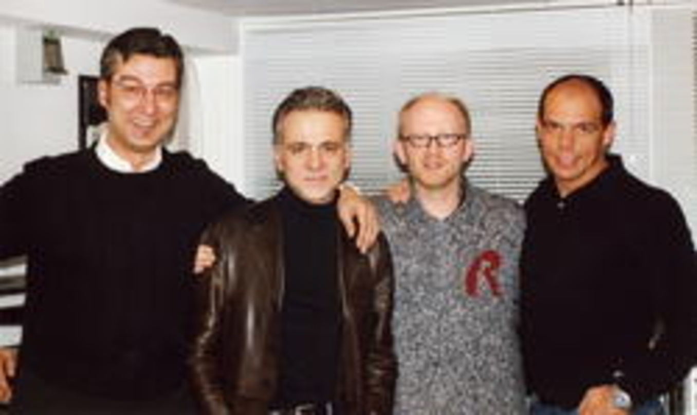 Beschlossen die Zusammenarbeit (v.l.n.r.): Wolfgang Teschner (Pantamusik), Nino de Angelo, Dieter Falk und Ralf Schedler