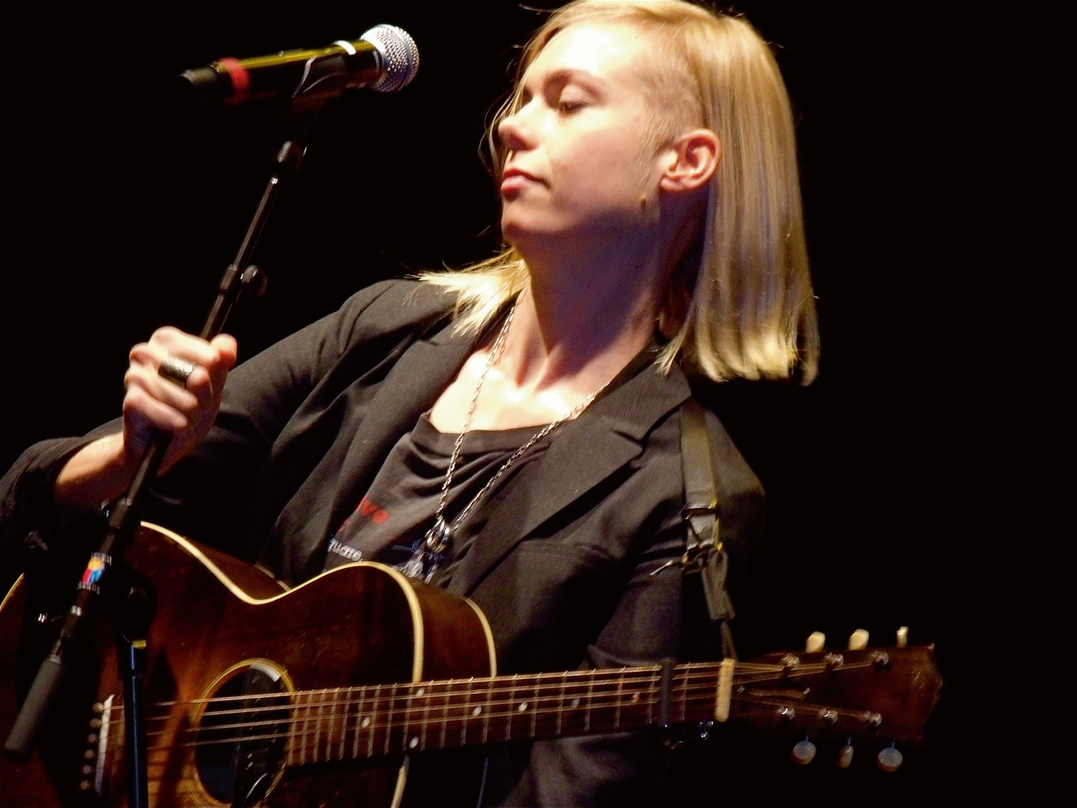 Ihr Reeperbahn-Konzert 2019 steigt in der Elbphilharmonie: Anna Ternheim, hier bei der Vertriebstagungs Universal Inside