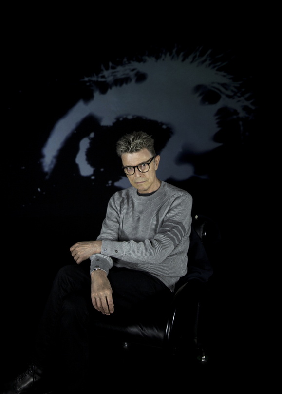 In den UK-Longplay-Charts weiter das Maß aller Dinge: David Bowie
