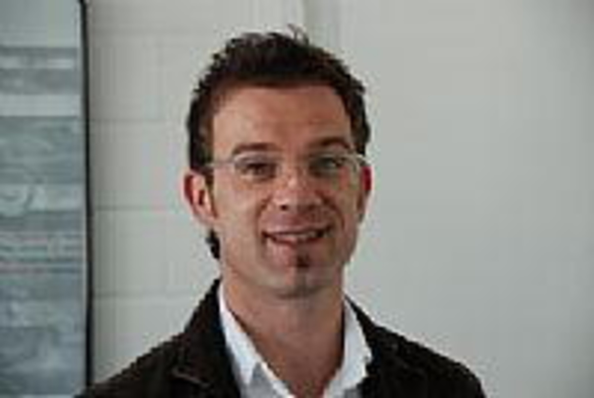 Koordiniert Vertrieb von music & light design: André Siedler
