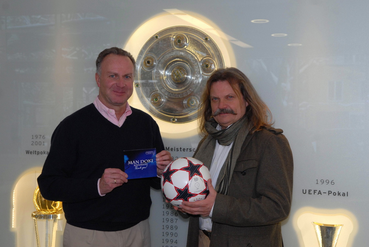 Partner: Leslie Mandoki (r.) mit Bayerns Vorstandschef Karl-Heinz Rummenigge ...