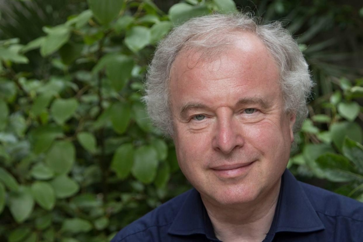 Spielt für das diesjährige Solistenporträt gleich zehn Konzerte beim SHMF: Sir András Schiff