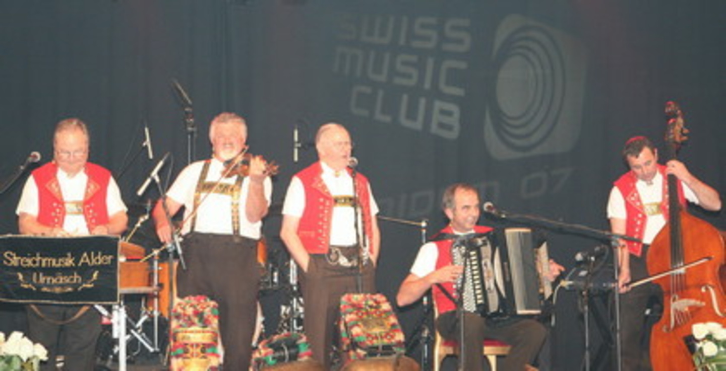 Spielten auf: Alder Streichmusik