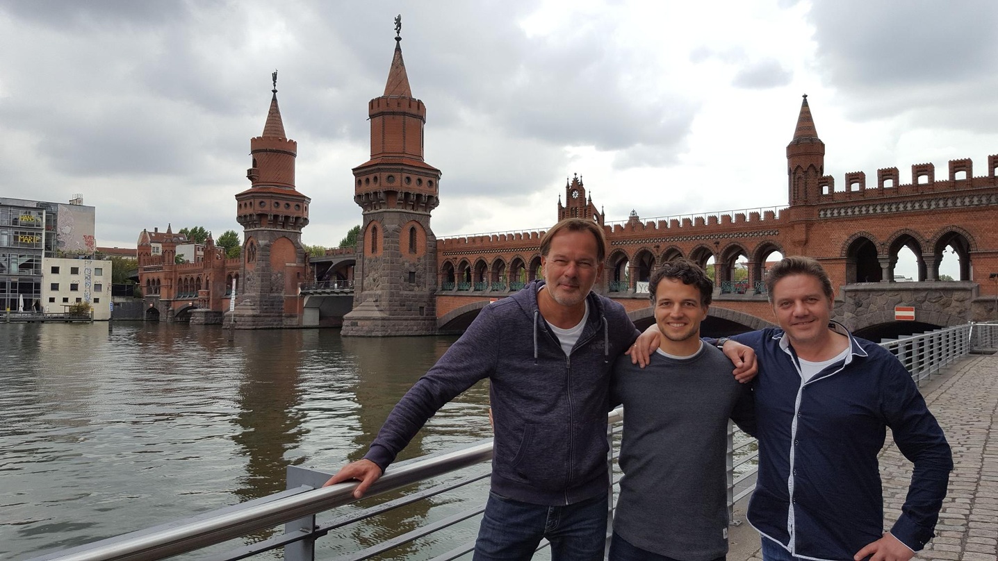 Trafen sich in Berlin (von links): Andreas Maaß (General Manager Universal Music Family Entertainment), Simon Bergholz alias "Simon sagt" und Jörg Hackelbörger (Head of Music Universal Mus...