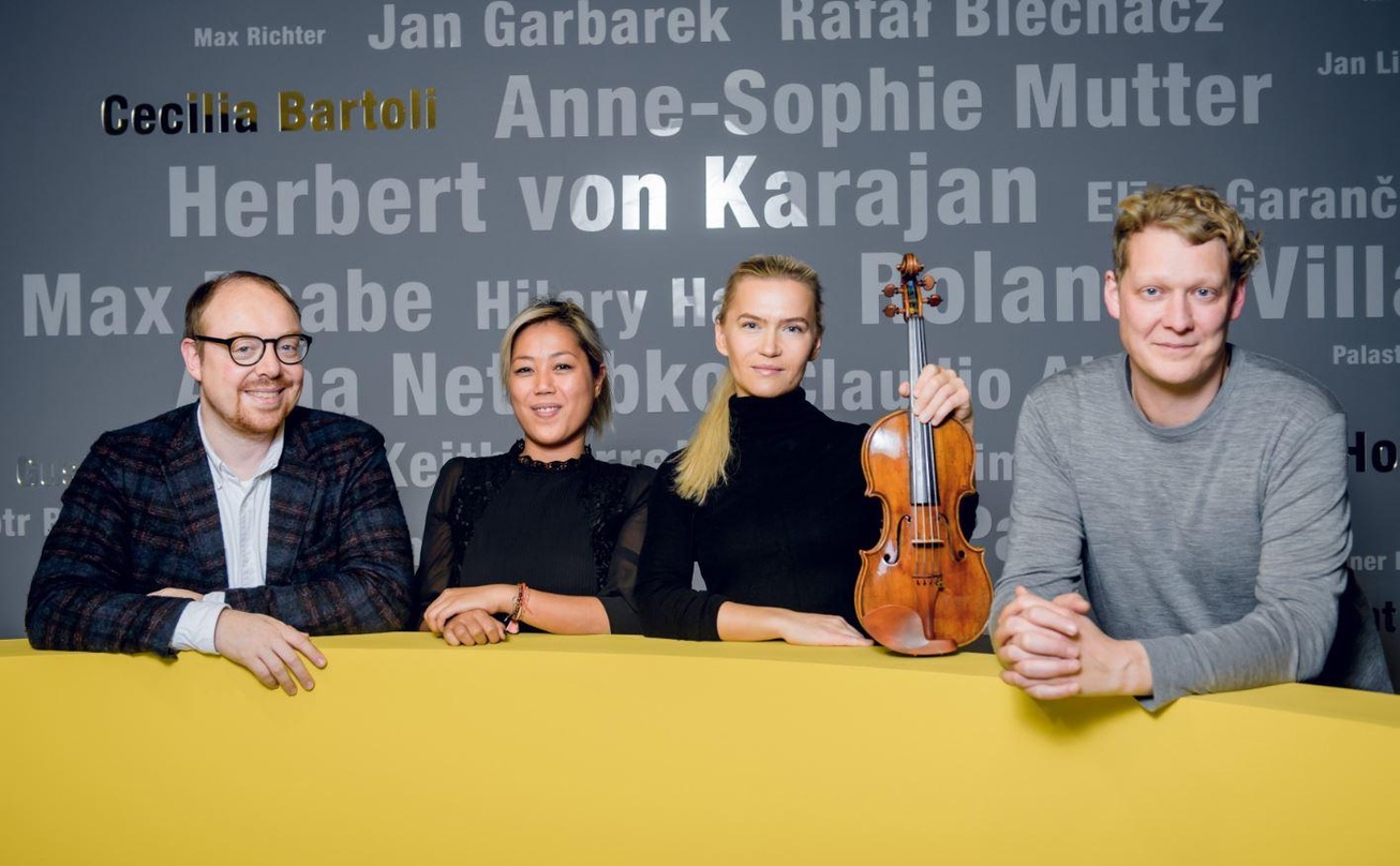 Freuen sich auf die künftige Zusammenarbeit (von links): Clemens Trautmann (President DGG), Nanja Maung Yin (Head of Marketing New Repertorie DGG), Mari Samuelsen und Christian Badzura (Di...