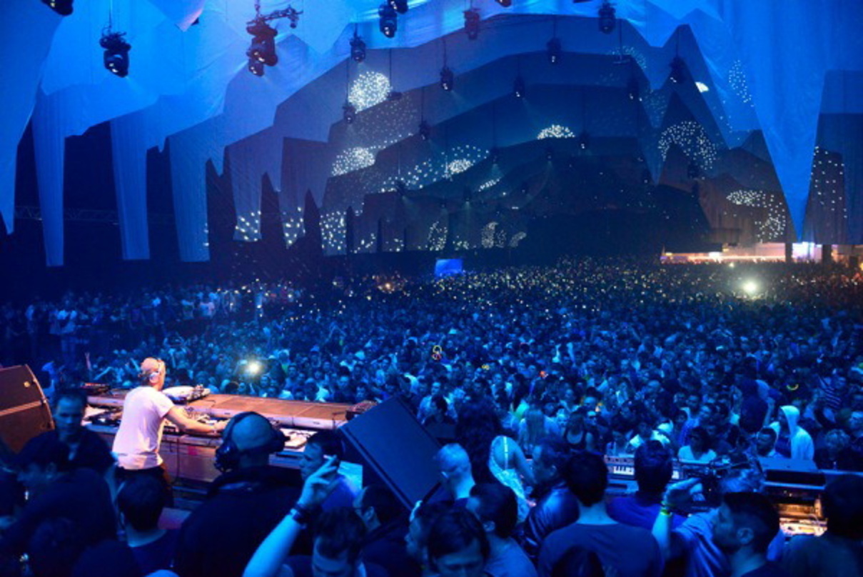 Trat vor 15.000 Besuchern auf: Sven Väth bei der Time Warp