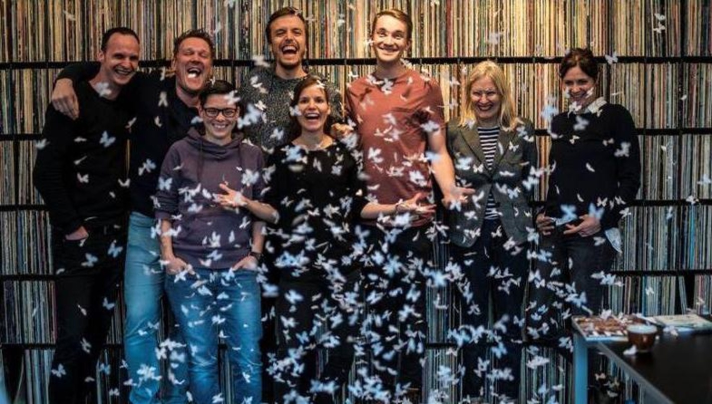 Freuen sich auf die künftige Zusammenarbeit (von links): Simon Rosteck (Vertrieb Roof Music), Uli Mücke (Labelmanagement Roof Music), Dorette Gonschorek (Rechte & Lizenzen Roof Music), Max...