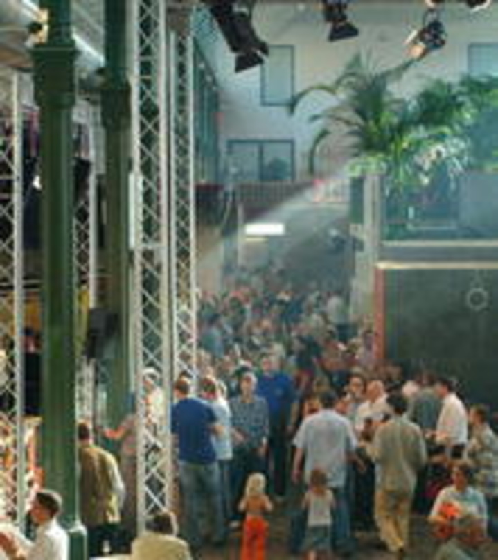 Gut ins Licht gerückt: die Münchener Schrannenhalle