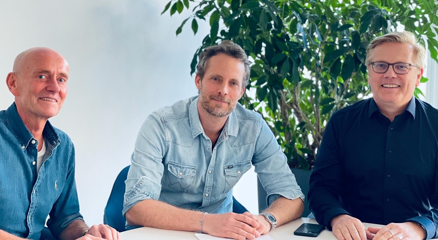 Bei der Vertragsunterzeichnung (von links): Peter Kötting (PK Events), Sebastian Kahlich und Klaus Zemke (beide Ticketmaster)