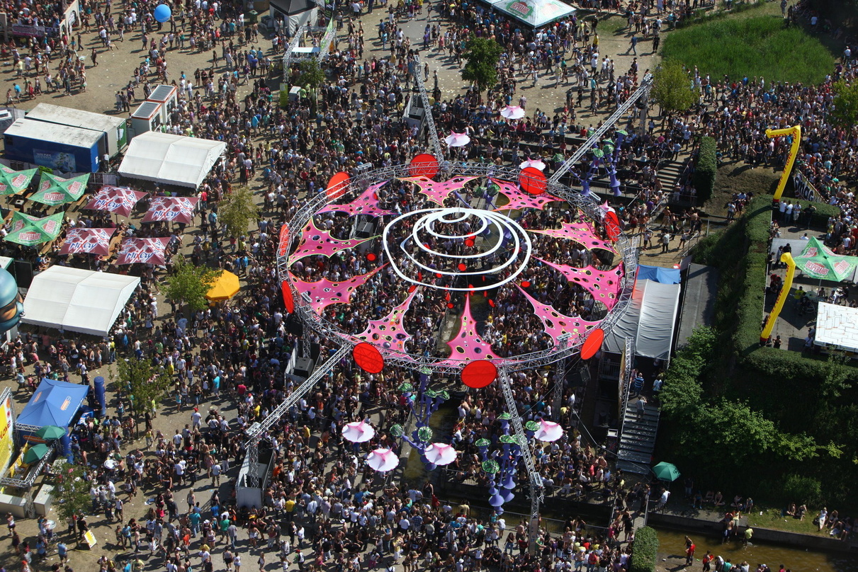 Füllten den OlgaPark: Raver bei Ruhr-in-Love