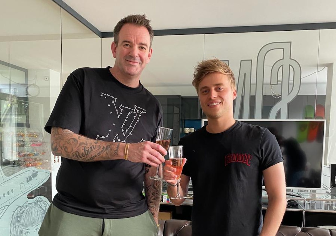 Schulterschluss: Stefan Dabruck (links) und der unter dem Namen Klingande aktive DJ und Produzent Cédric Steinmyller