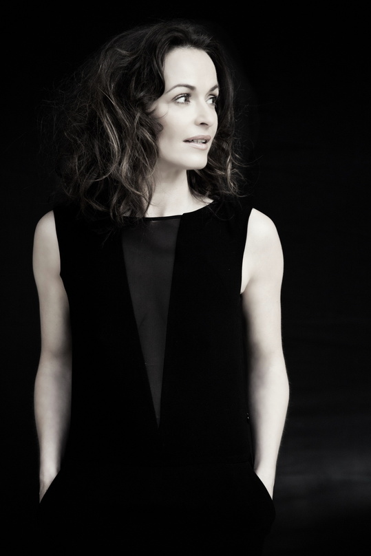 35378f448684cae2ca436b9ee968f50a27b240c32bc94ecd714b3a79ac5ee495 Wärmt im Herbst die Herzen ihrer deutschen Fans: Sharon Corr