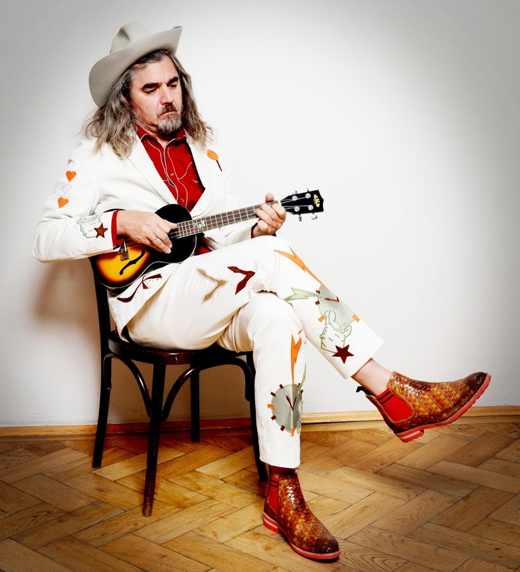 Singt und liest in der Milla: Markus Naegele alias Don Marco