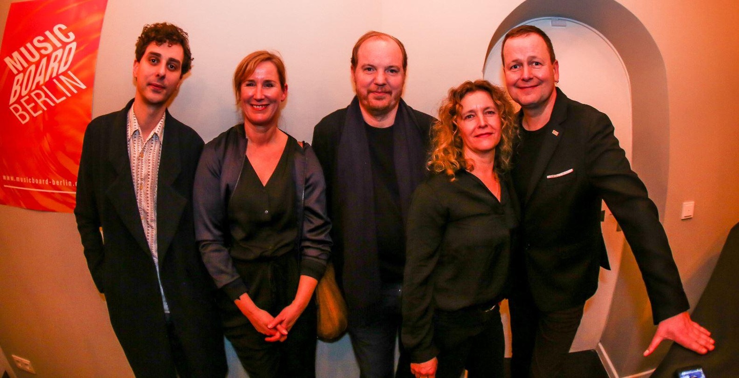 Trafen sich zum Neujahrsempfang (von links): Tobias Bamborschke (Isolation Berlin), Milena Fessmann (Cinesong), Maurice Summen (Staatsakt), Katja Lucker (Musicboard Berlin) und Klaus Leder...