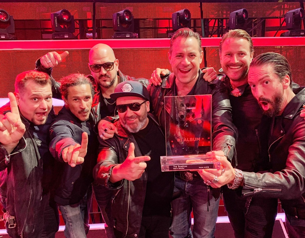 Happy über den Nummer 1 Award: The BossHoss