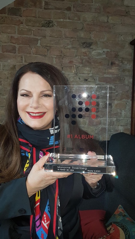 Freut sich über ihren ersten Nummer 1 Award: Marianne Rosenberg