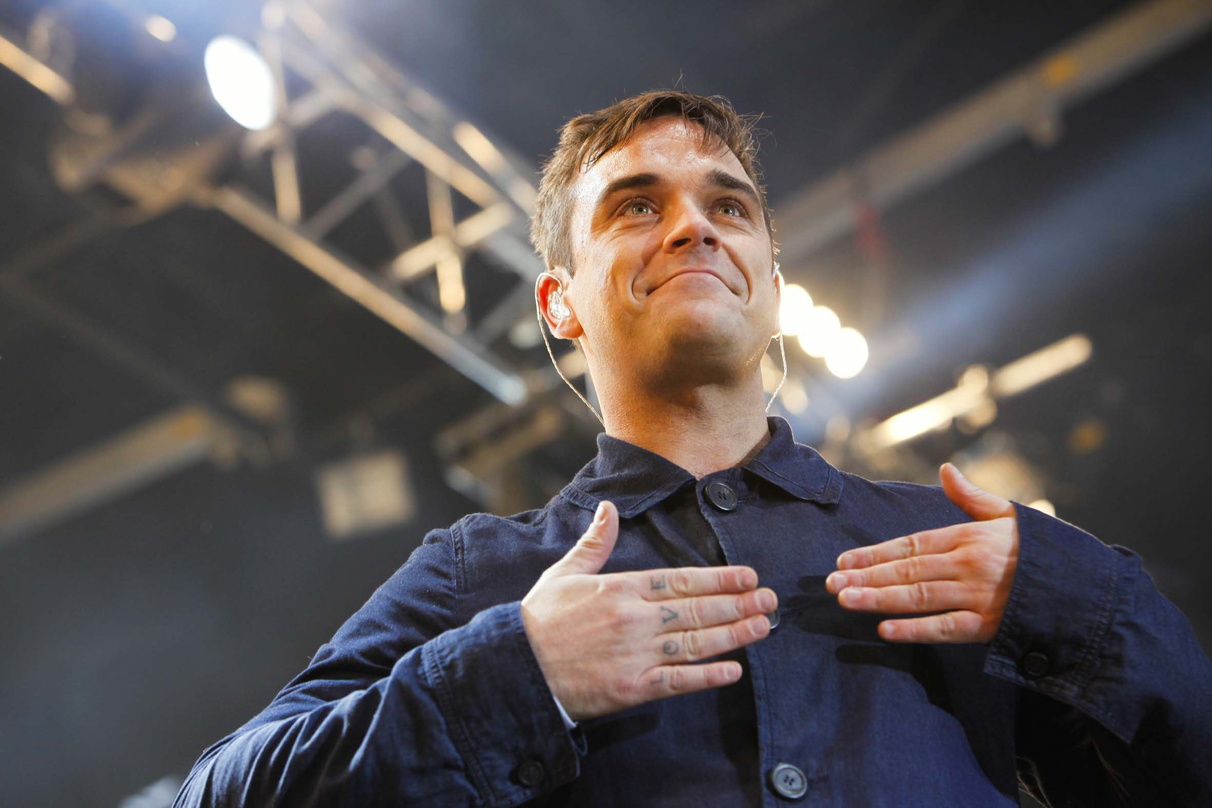 Ist der erfolgreichste Albumkünstler des Jahrtausends in den deutschen Charts: Robbie Williams