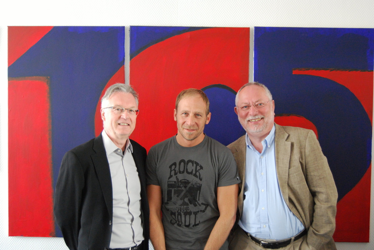Wollen Frank Ramond (M.) auch als Künstler: Heinz Canibol (r.) und Roman Rybnikar
