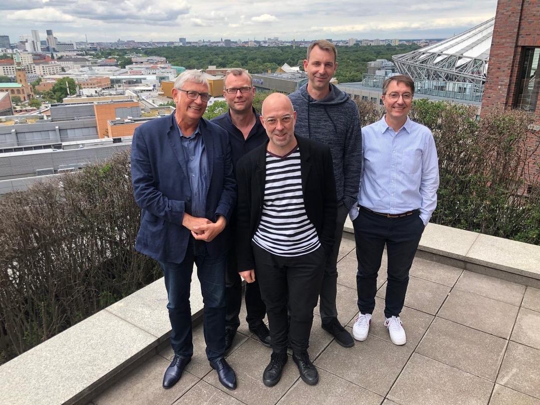 Rücken unternehmerisch enger zusammen (von links): Kurt Thielen (CEO Zebralution), Irmin Wiechmann (CTO EMS & Zebralution), Marc Radermacher (Geschäftsführer EMS), Levin Wiechmann (Creativ...