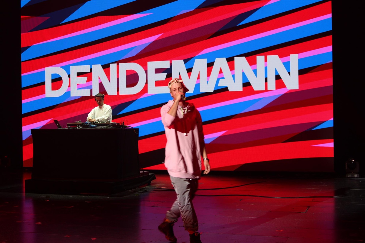 Stellt mit "da nich für!" die laut den Chartsermittlern von GfK Entertainment erfolgreichste LP des ersten Quartals 2019: Rapper Dendemann, hier bei seinem Auftritt bei Universal Inside im...
