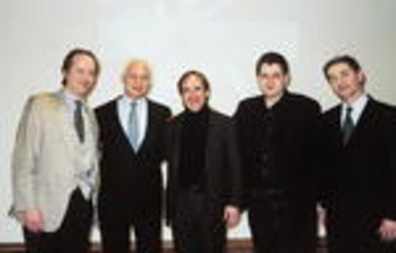 Konzertierte Aktion in Köln (v.l.n.r.): Gregor Chanteaux (Capriccio), Violinvirtuose Vladimir Spivakov, Dirigent James Conlon, Johannes Kernmayer (Capriccio) und Produzent Michael Kaufmann