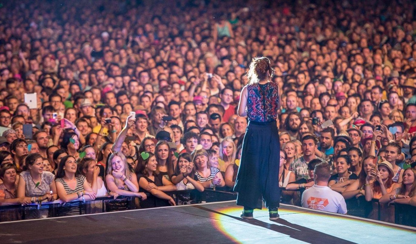 Zieht ihre Fans in Scharen an: Zaz, hier bei einem Konzert im tschechischen Ostrava