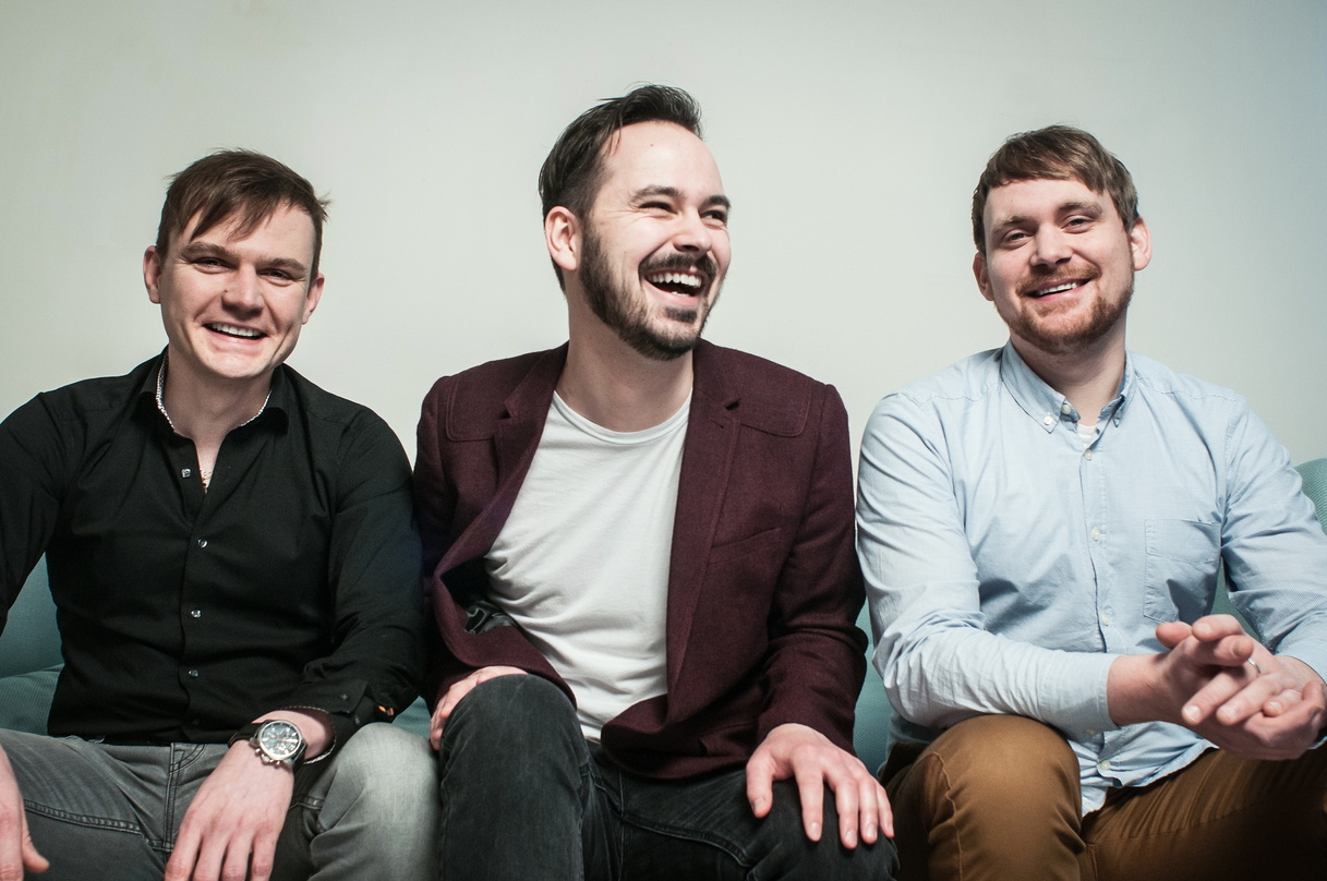 Nun auch als Berater tätig (von links): Anwalt Lukasz Belza, Stefan Schröer (Geschäftsführer Welcome Home Music) und Ralf Radoschofski (Labelmanager Welcome Home Music)