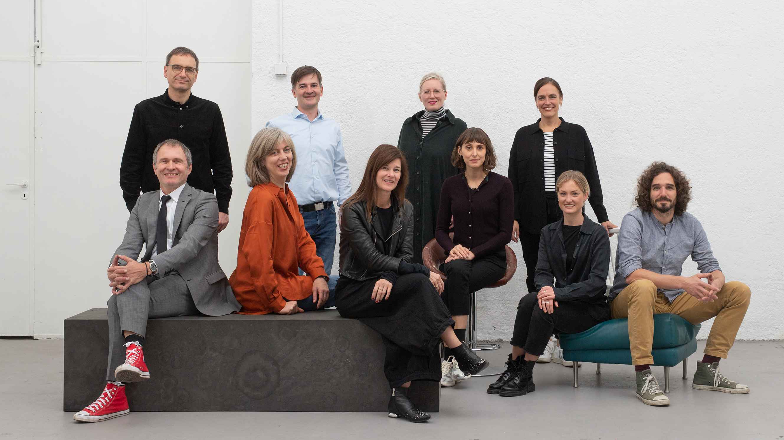 Hört auf einen neuen Namen: das Kompetenzteam Kultur- und Kreativwirtschaft der Landeshauptstadt München rund um Leiter Olaf Kranz (stehend, 1. von links).