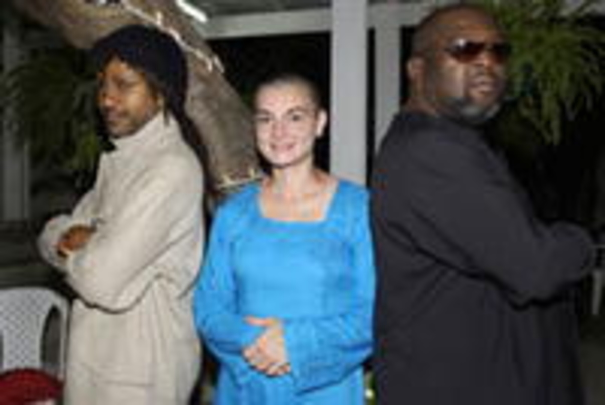 Huldigen der Rasta-Religion: Sinéad O'Connor mit Sly & Robbie