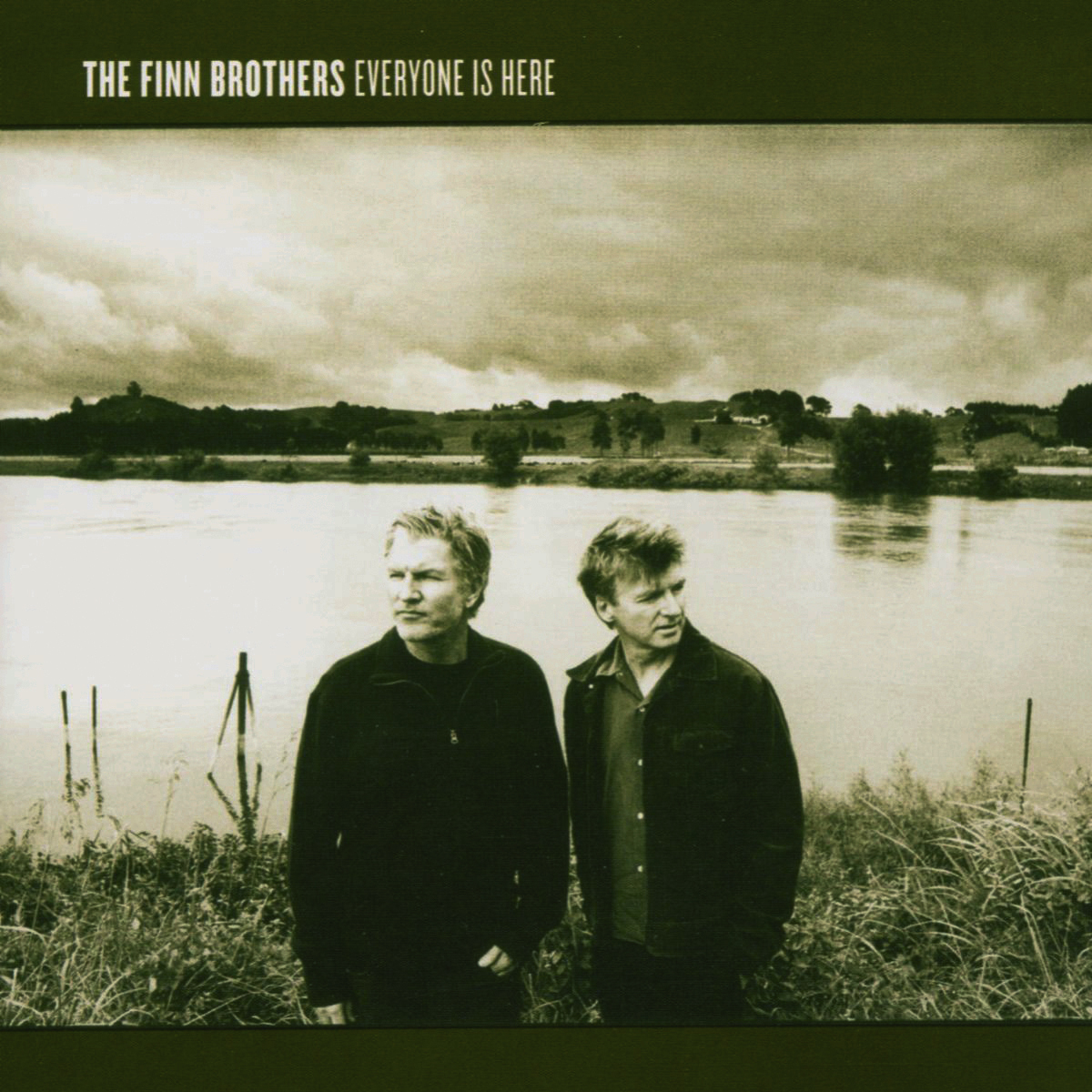 The Finn Brothers – Everyone Is Here