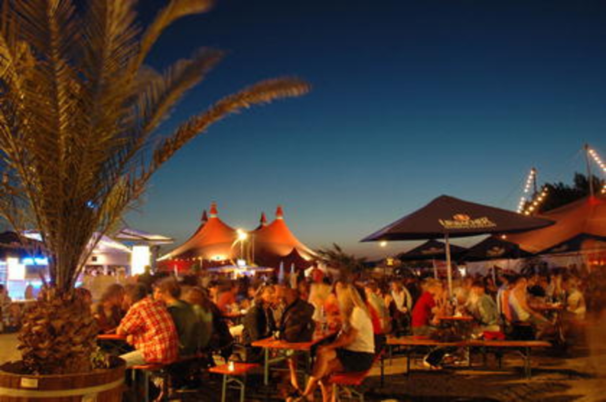 Kann 2007 doch 25. Jubiläum feiern: Das Freiburger Zelt-Musik-Festival (ZMF)