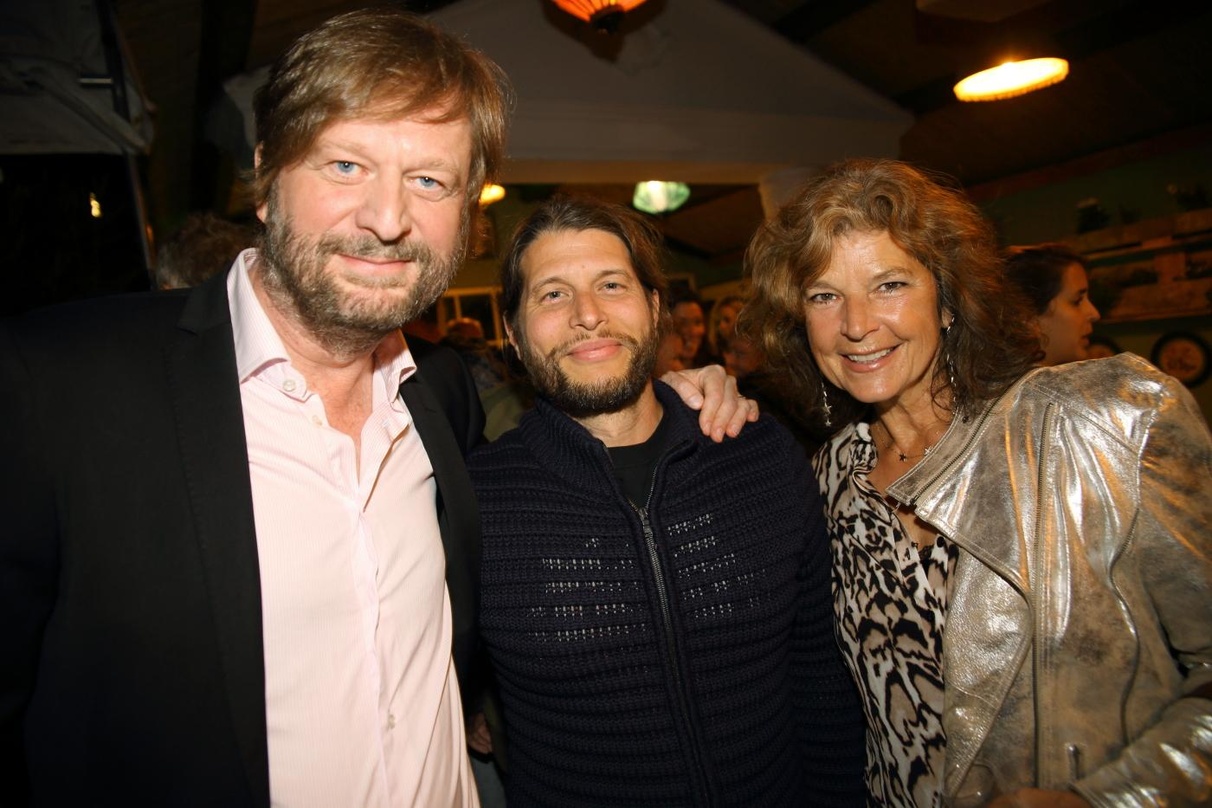 Trafen sich zur "Summerjam" im Grünen Jäger (von links): Lars Karlsson (Warner/Chappell), Philipp Palm (Nena) und Beatrice Rezat