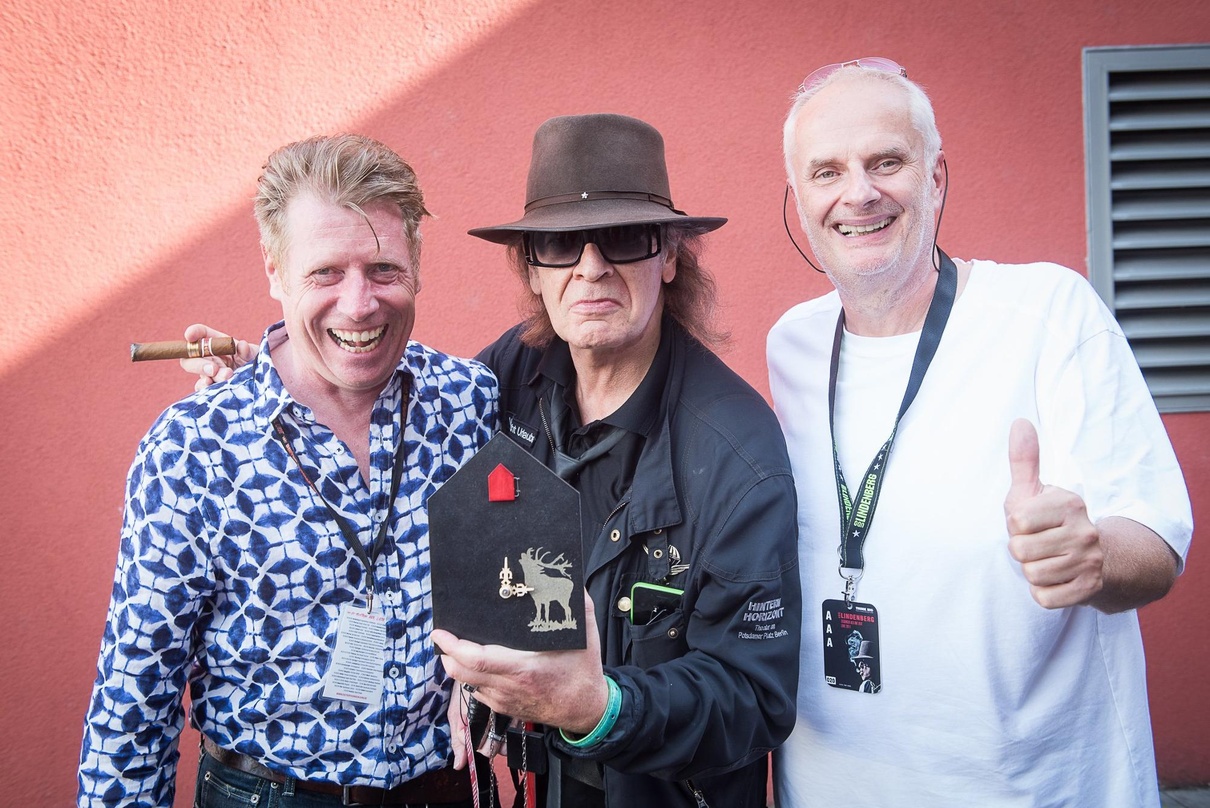 Feierten die volle Hütte in Freiburg (von links): Marc Oßwald (KoKo & DTK), Udo Lindenberg und Roland Temme (Think Big)