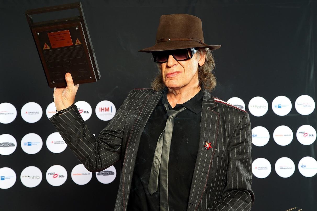 Räumte 2016 ab: Udo Lindenberg mit seiner Hans-Trophäe