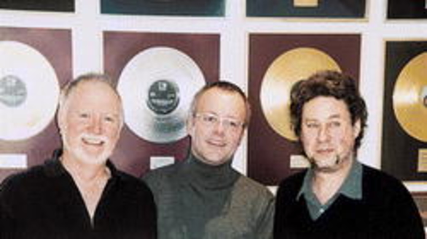 Team-Arbeiter im Dienste deutschen Liedguts: Bernd Meinunger (l.) mit Komponisten Alfons Weindorf und Jean Frankfurter (r.)