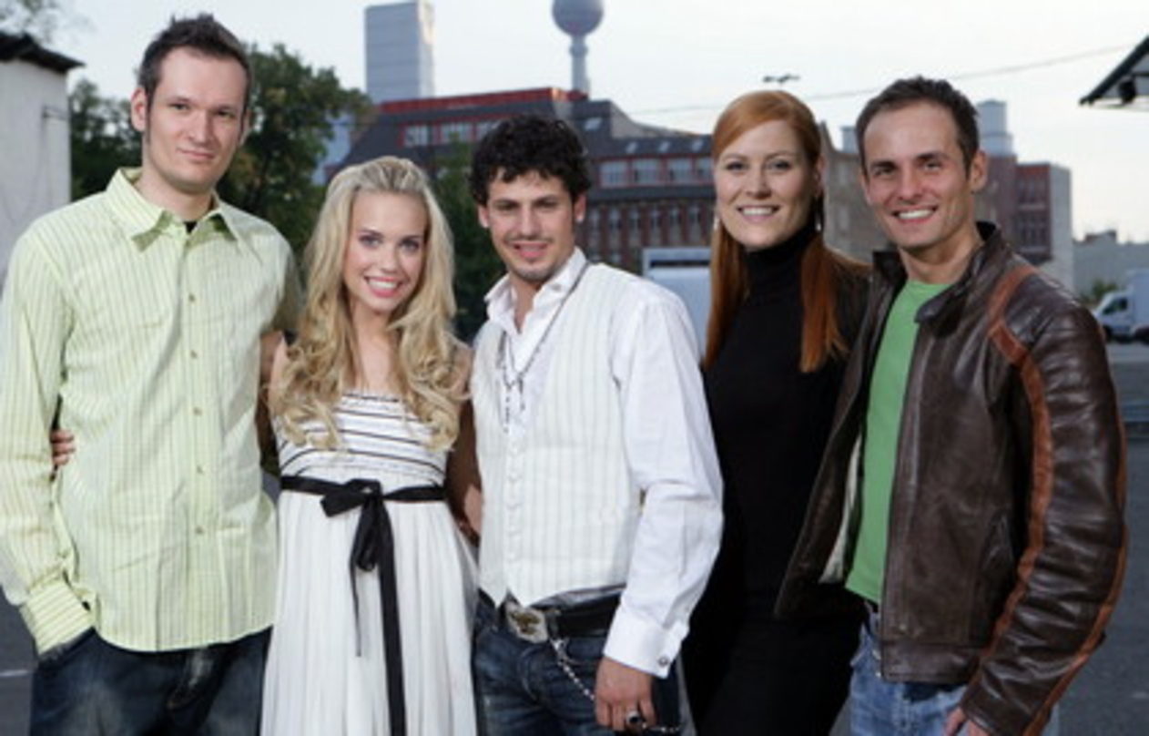 Präsentieren musikalisches Hörspieldrama (v.l.n.r.): Andreas John, Lara-Isabelle Rentinck, Manuel Cortez, Alexandra Ziem, Erik McHoll (JMC))