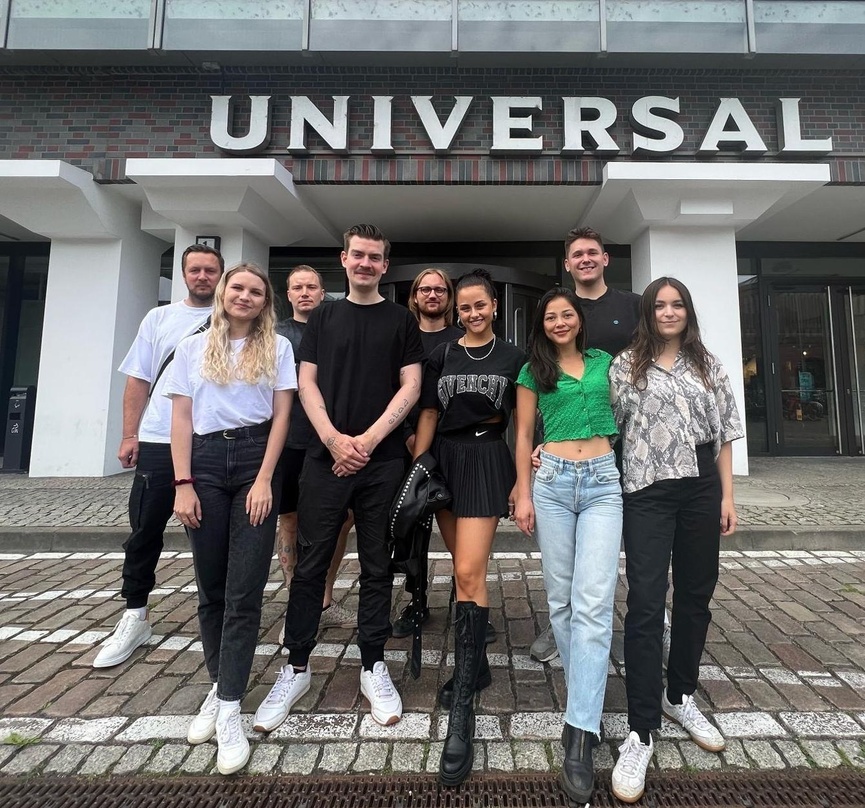 Trafen sich in Berlin (von links): Vitali Zestovskih, Cecil Lustig, Nico Meckelnburg, Magnus Textor, Lasse Franzen, Anna Grey, Azura Tabora, Daniel Kosic und Laura Minutolo