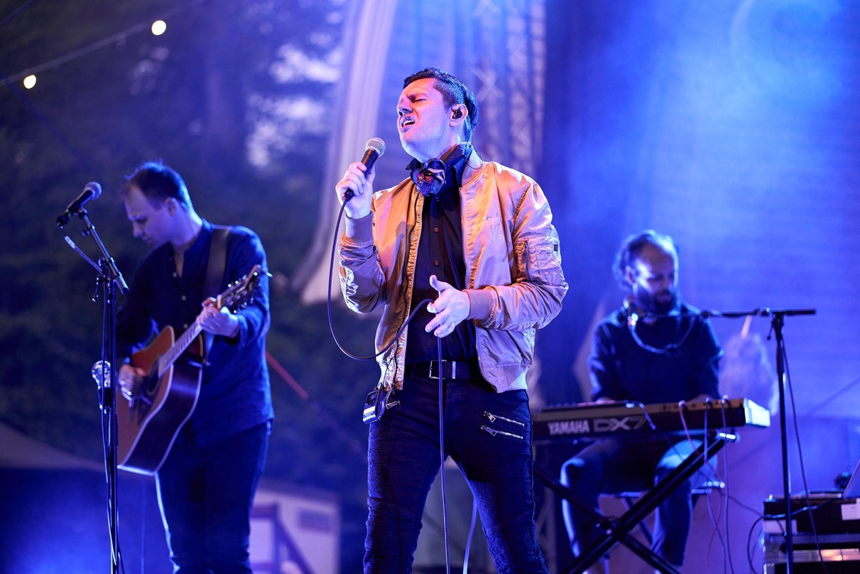 Headliner ihres erfolgreichen eigenen Festivals: Woods Of Birnam auf der Bühne in Dresden