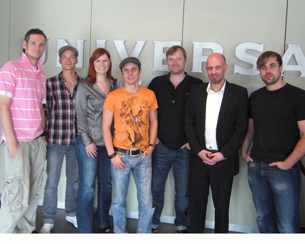 Besiegelten den Deal (v.l.n.r.): Andreas John (JMC), Ingo Heinzmann (Senior Director A&R + Creative, UMP), Alexandra Ziem (Senior A&R + Creative Manager, UMP), Erik Macholl (JMC), Markus W...