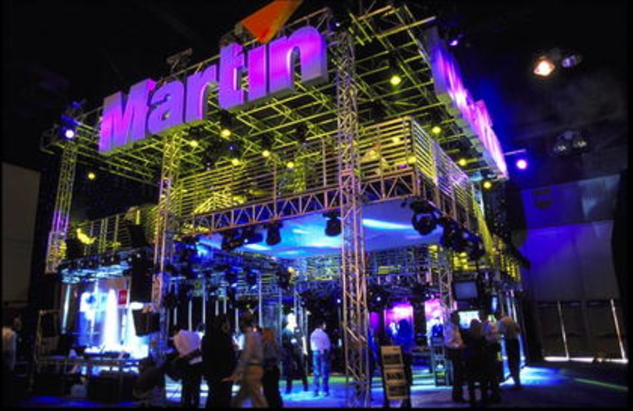 Erstrahlt auf der Prolight & Sound: der Messestand von Martin Professional