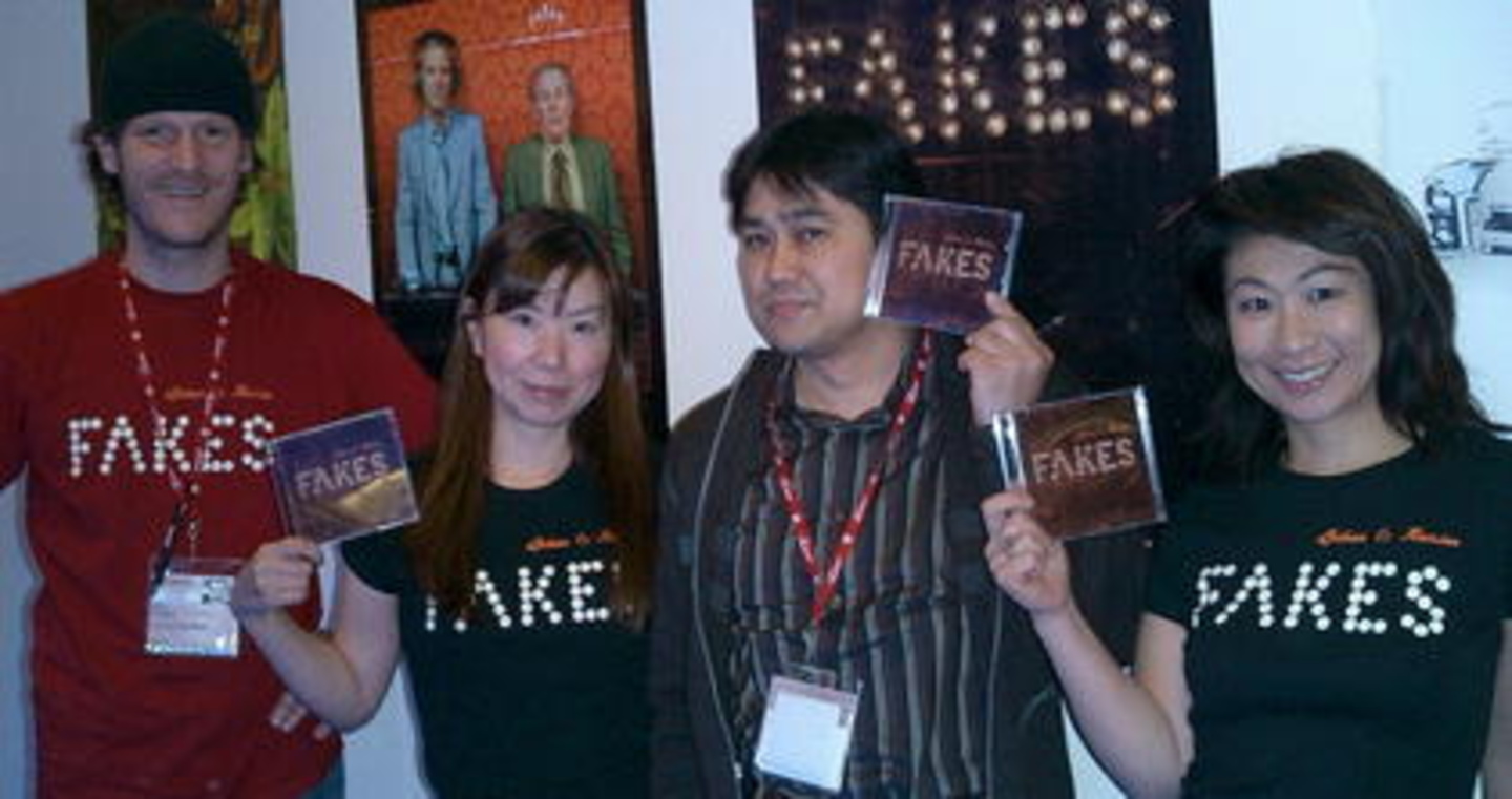 Kein Fake (v.l.n.r.): Oliver Kamien (Couch) mit A&R-Chefin Wayann Hamano, General Manager Namine Kosuke und Europachefin Noriko Bonafede (alle Green Energy)