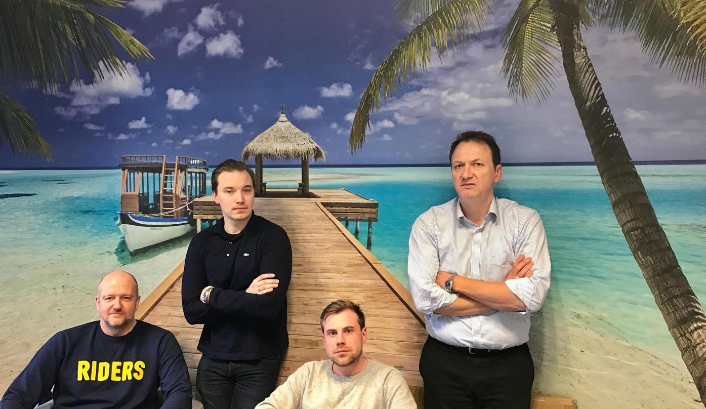Gehen künftig gemeinsame Wege (von links): Axel Erler und Nico Meckelnburg von Das Maschine sowie Sam Bittner (Head of A&R & Business Operations Starwatch) und Markus Hartmann (COO & Direc...