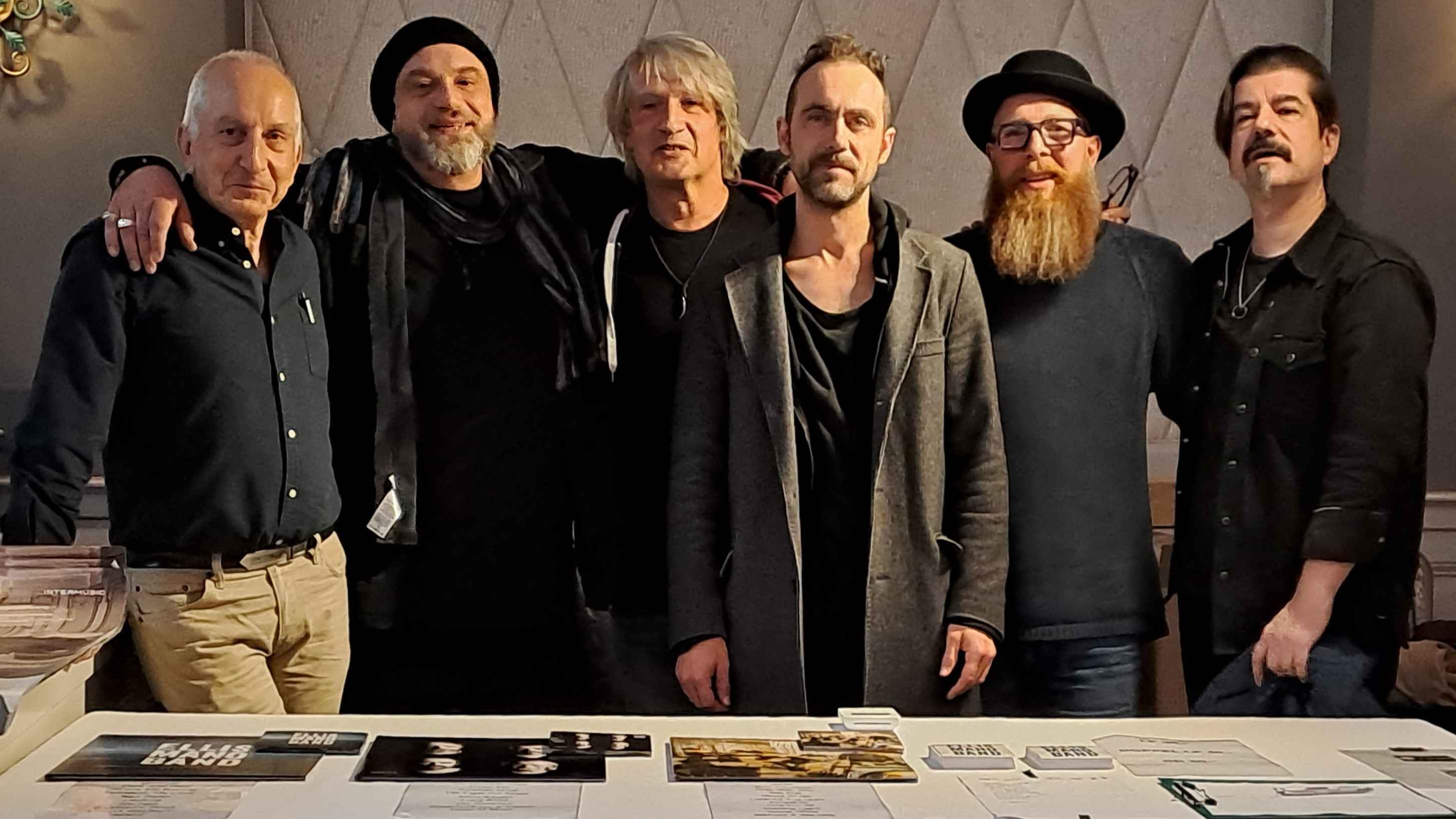 Freuen sich auf die Termine mit Deep Purple (von links): Thomas Hammerl (Geschäftsführer Hammerl Kommunikation), Chris Ellis, Nico Looser, Severin Graf, Lukas Bosshardt und Edis Mano (alle...