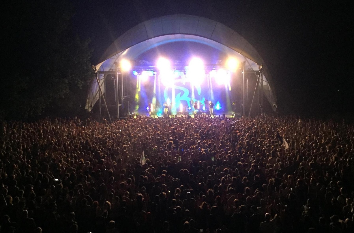 Gut besucht: die Gilde Parkbühne in Hannover beim Irie Révoltés Open Air