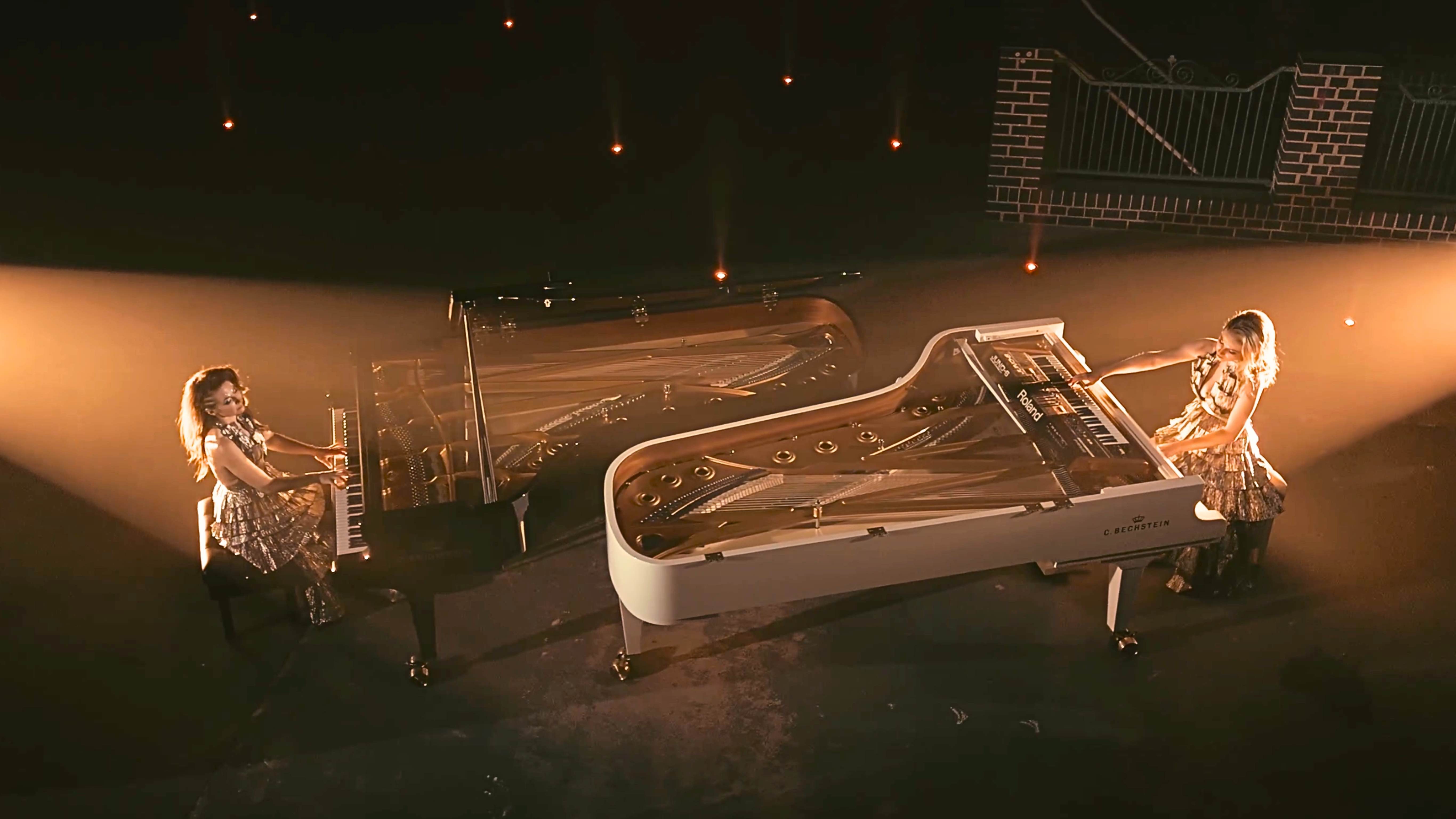 Wollen mit Bühnenpräsenz und kreativer Kraft neue Maßstäbe im Crossover-Genre setzen: die Queenz of Piano, deren neues Album, "Piano Cosmos", Edel Kultur am 13. Juni veröffentlicht.