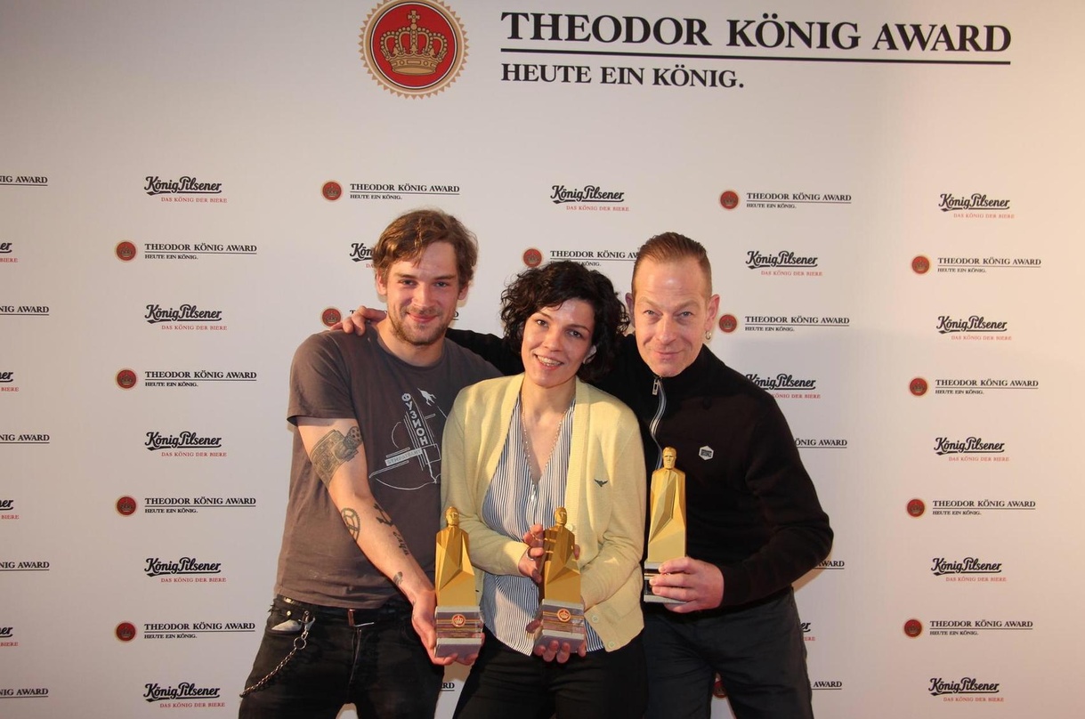 Gewannen 2015 beim ersten Theodor König Award (von links): Tjorre Hasubski (Lichttechnik), Katharina Duwe (Kulisse) und Thomas Harm (Instrumentenbau)